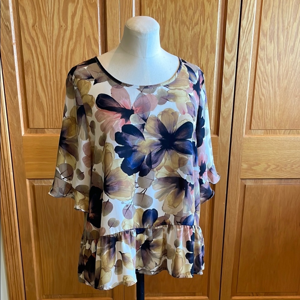 Cupio Floral Peplum Hem Ruffled Blouse